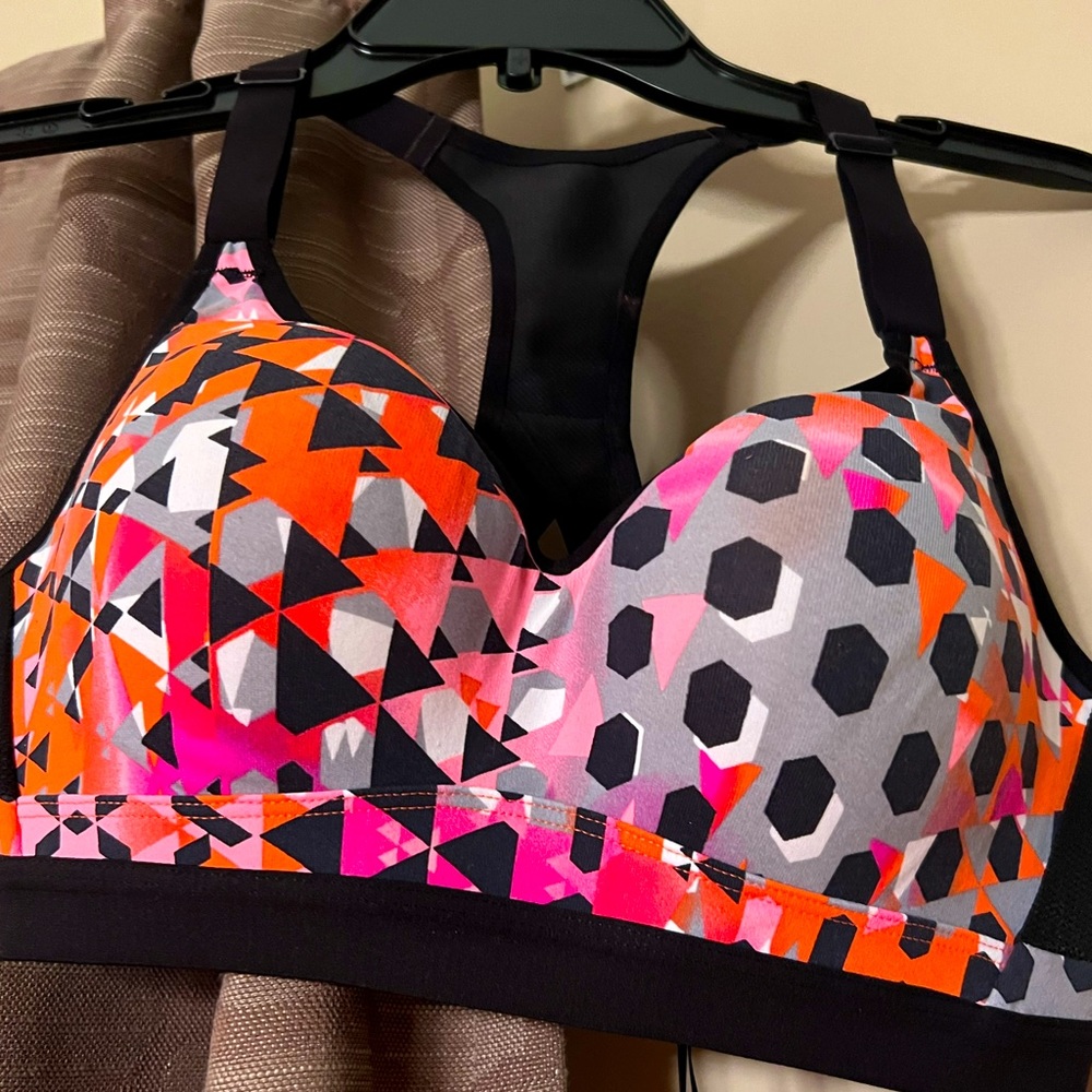 Victoria sport workout bra